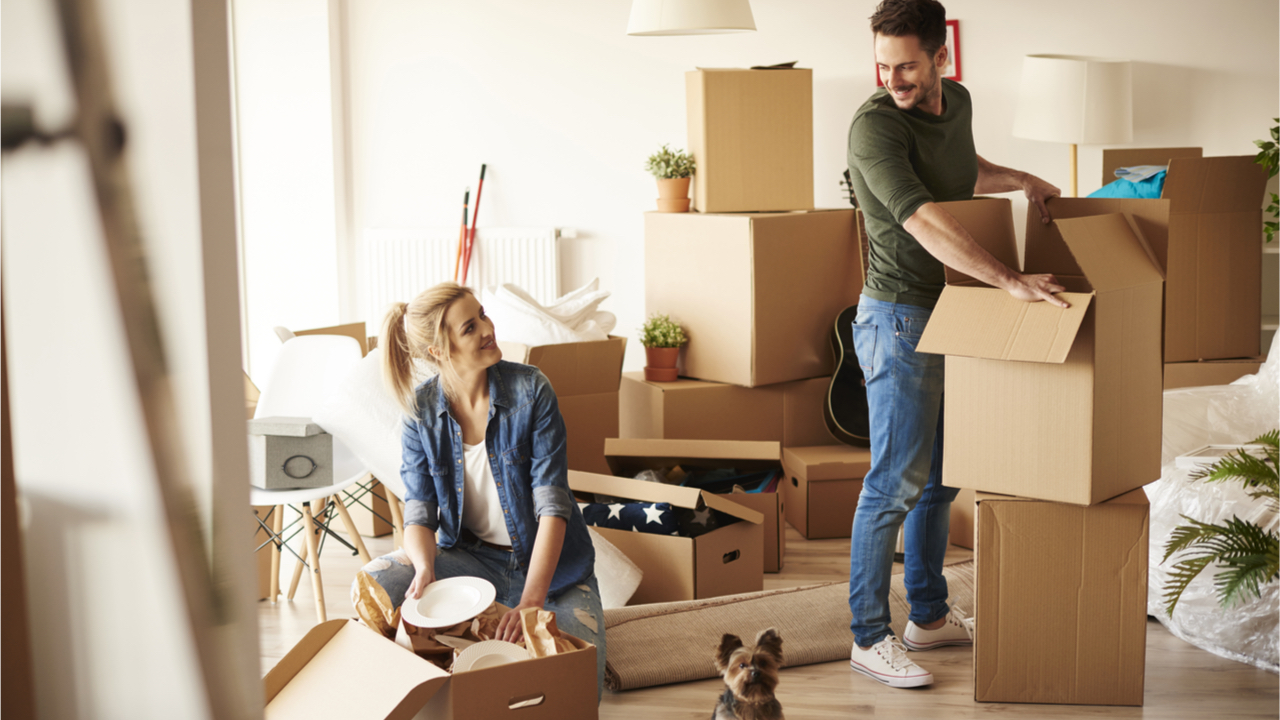 Der Umzug in die erste eigene Wohnung sollte etwas organisiert werden.