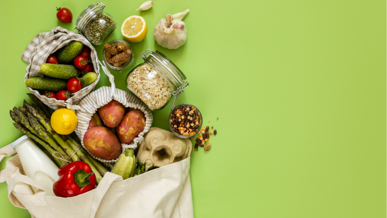 Eine ausgewogene Ernährung ist während der Stillzeit sehr wichtig.