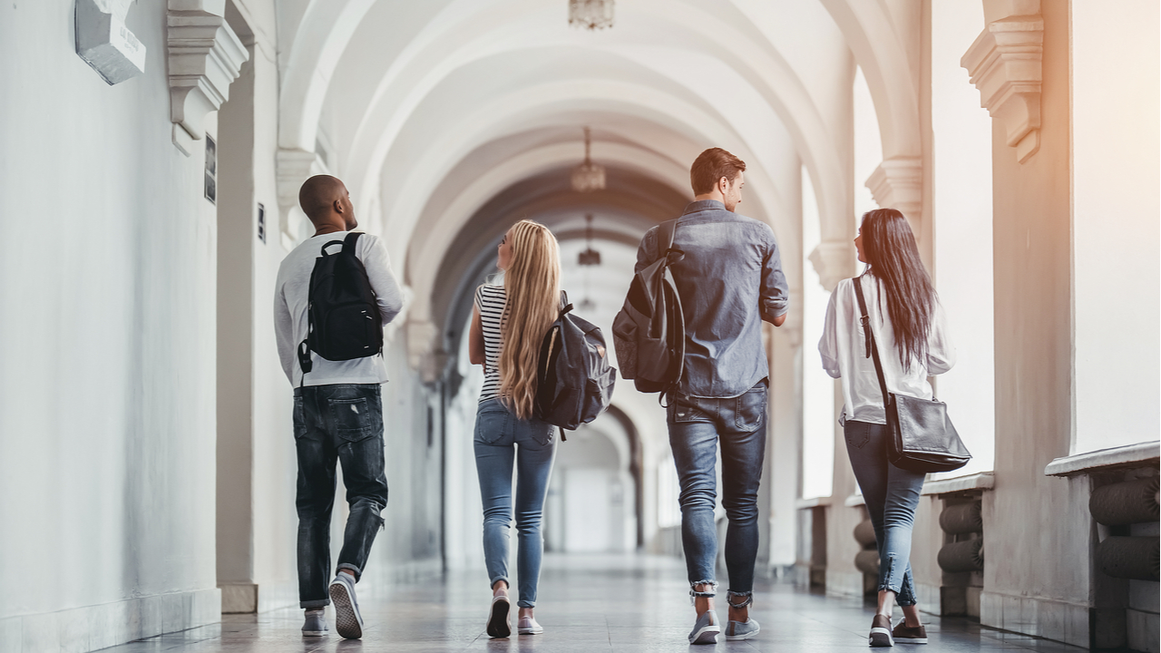 Während des Studiums Finanzielle Unabhängigkeit zu erreichen? Nicht unmöglich!